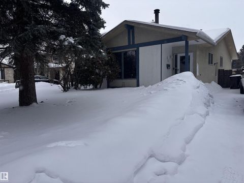 65 LAMARTINE CR St. Albert AB T8N2V8