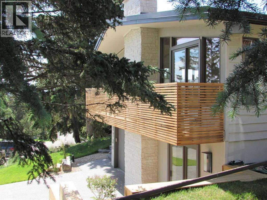 2724 Crawford Road NW