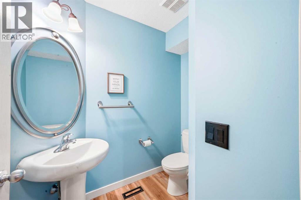 101 Cougarstone Manor SW