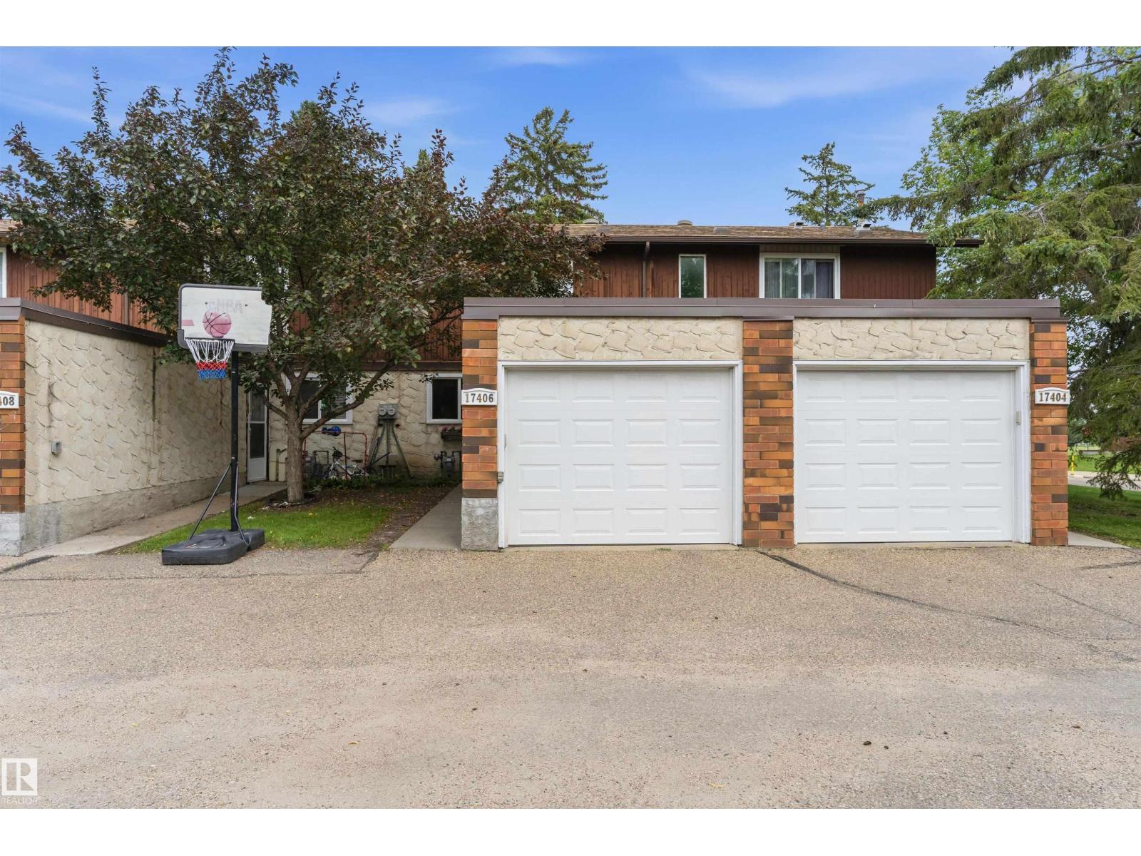 17406 76 AV NW