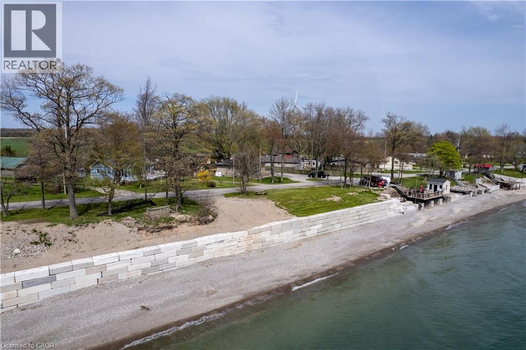 557 EDGEWATER Place