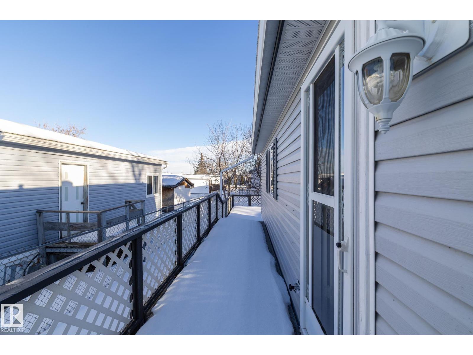 #993 53222 Range Road 272