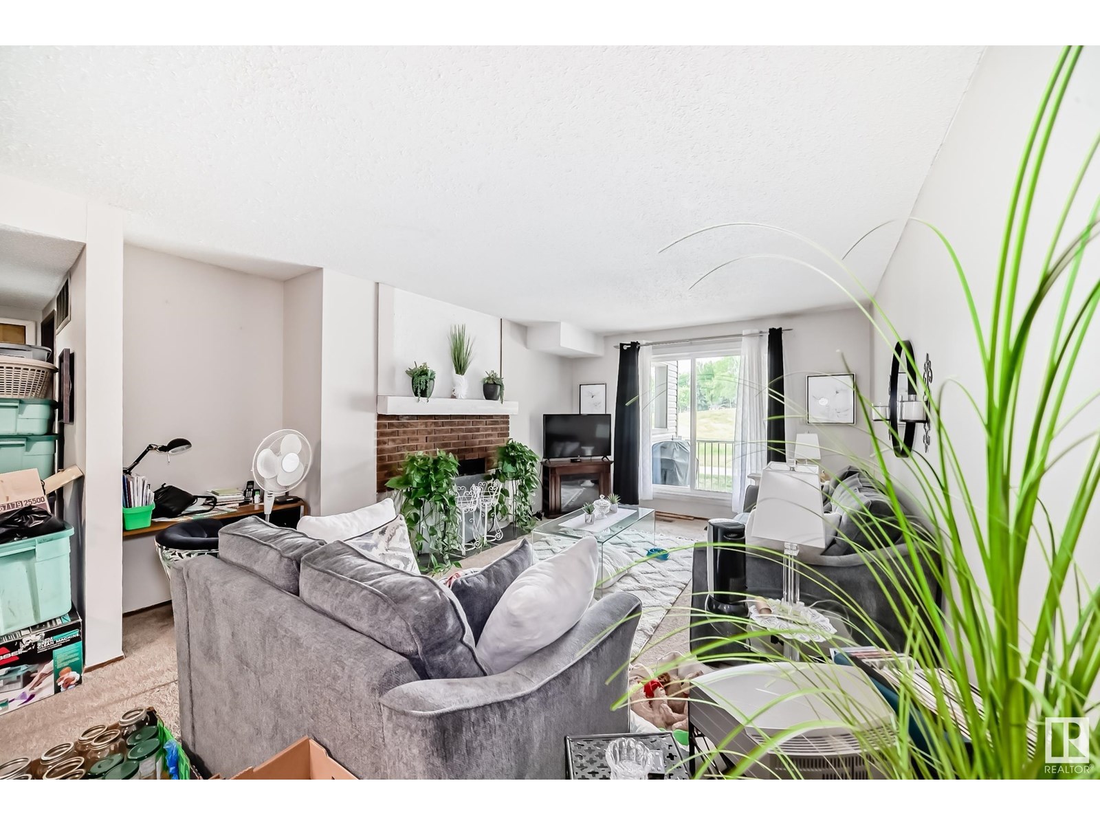 #105 6212 180 ST NW