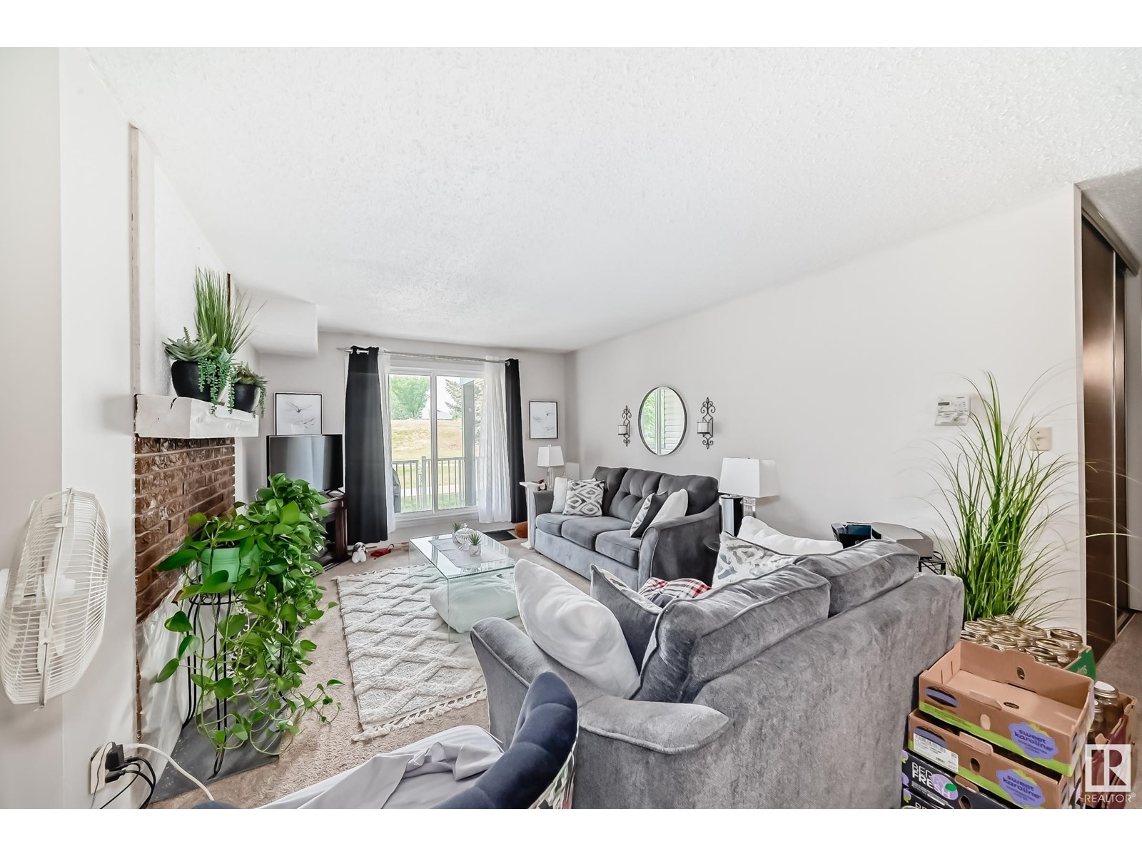 #105 6212 180 ST NW