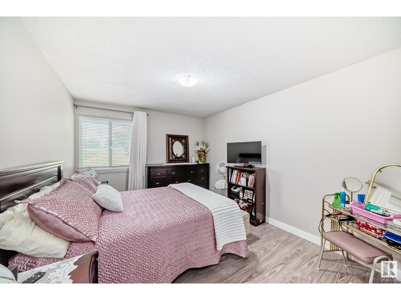 #105 6212 180 ST NW