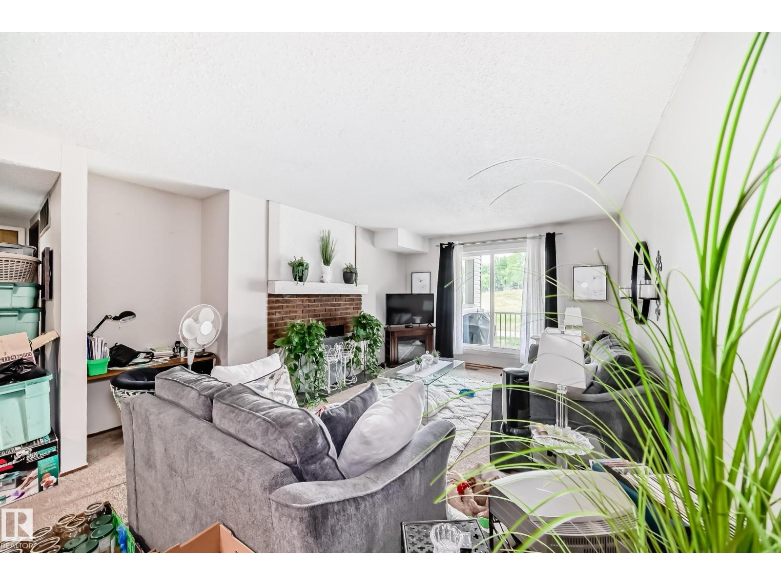 #105 6212 180 ST NW