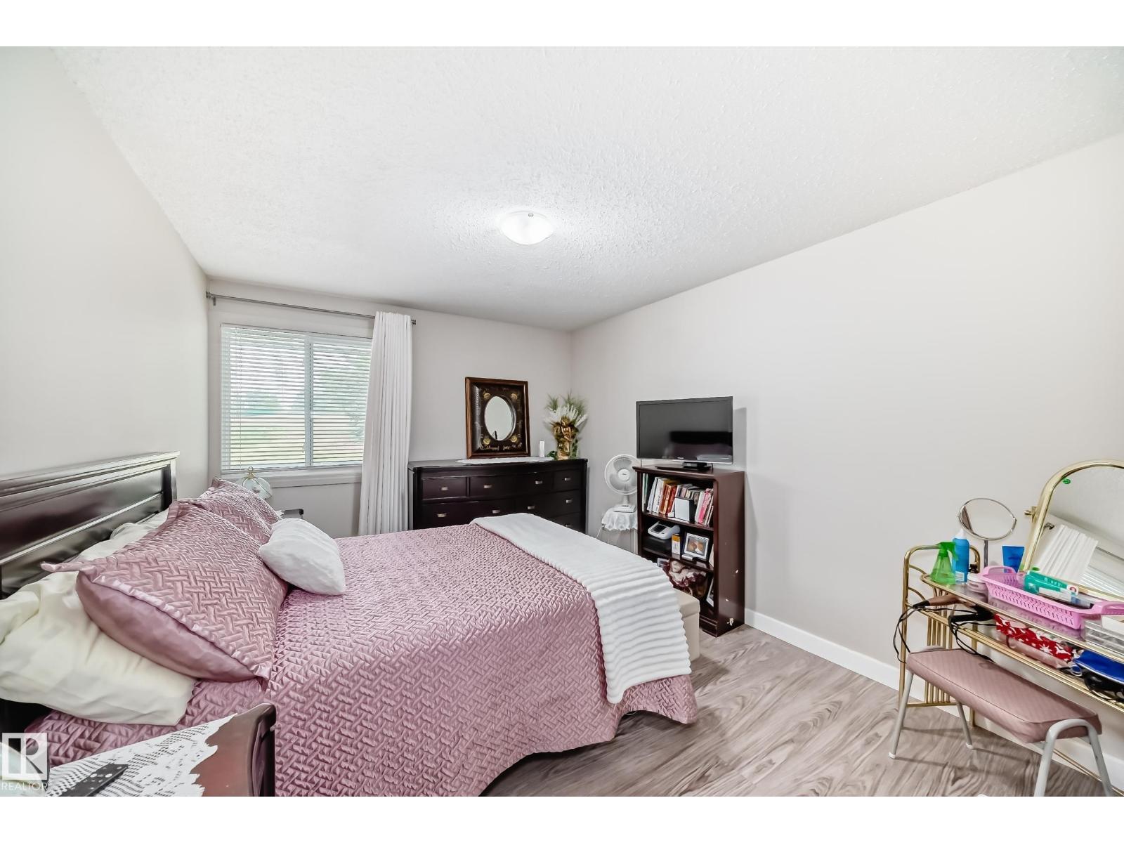 #105 6212 180 ST NW