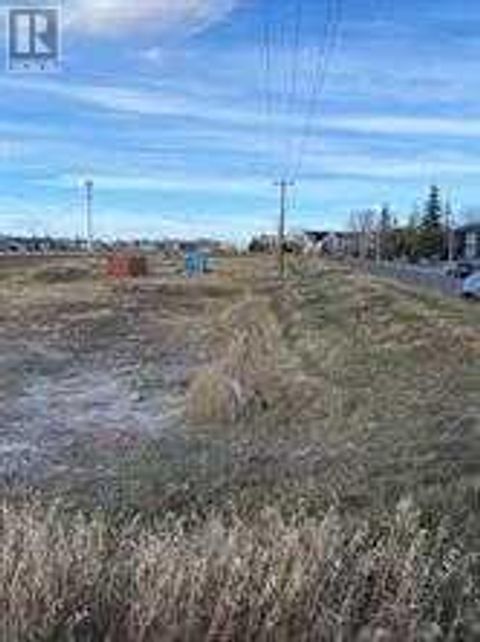 3, 305 Tower Lane Drive SW Airdrie AB T4B3L8
