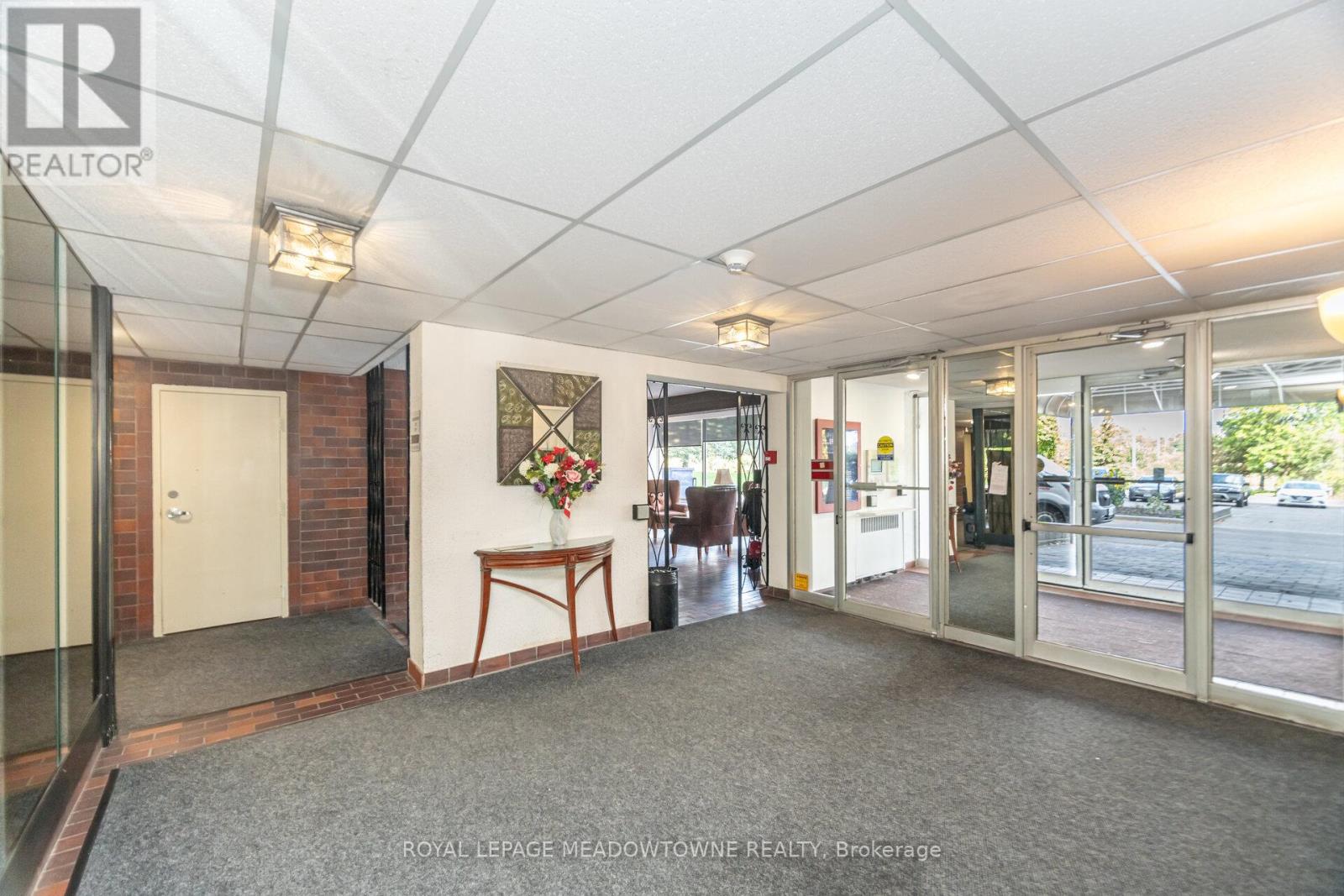 804 - 225 HARVARD PLACE