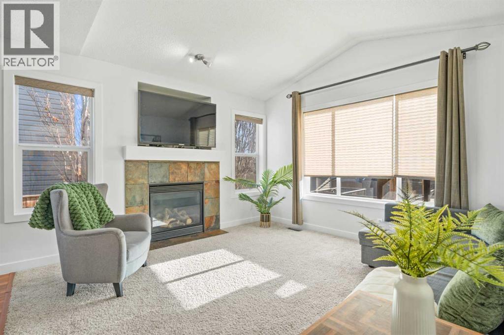 303 Drake Landing Close