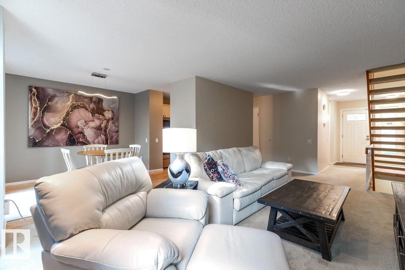 90 HEARTHSTONE NW