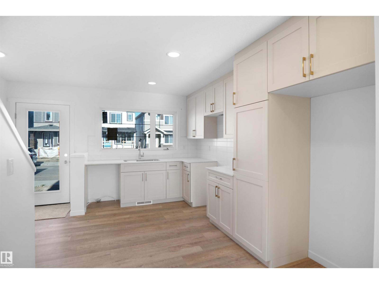 2103 210 ST NW
