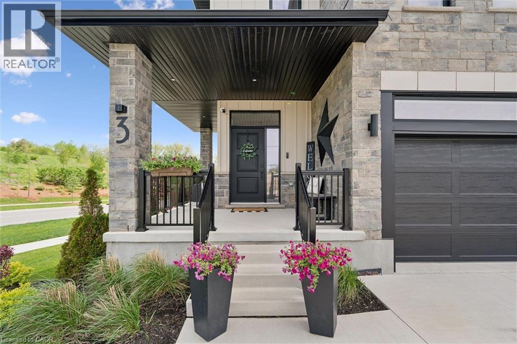 3 QUEENSBROOK Crescent