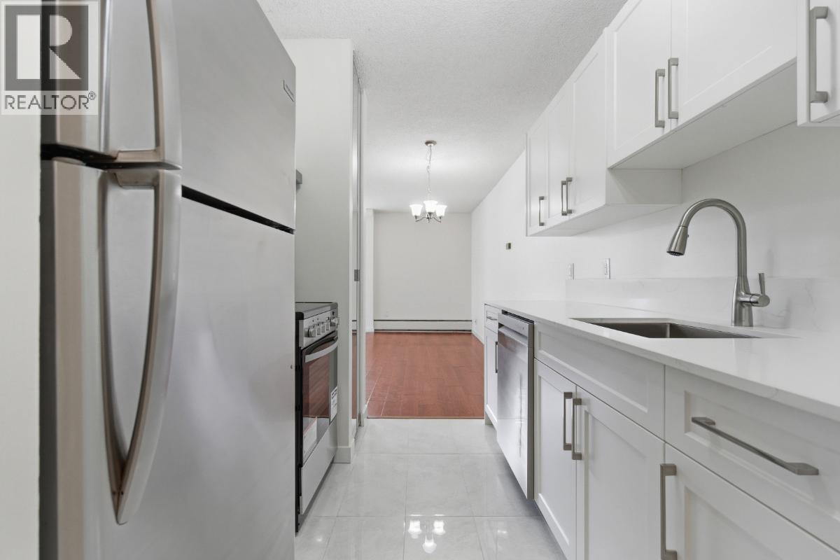 706 2012 FULLERTON AVENUE