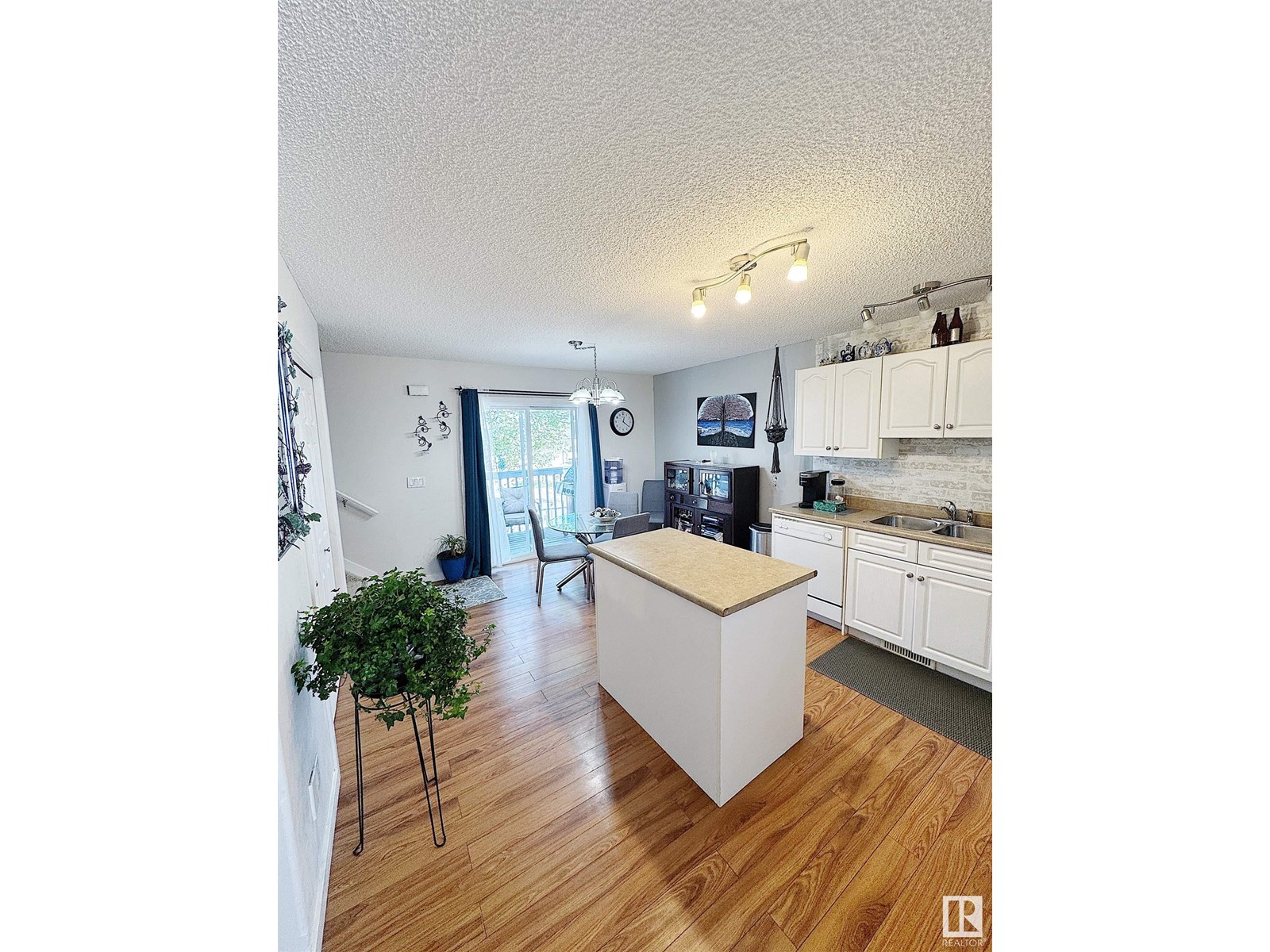 #9 16777 91 ST NW