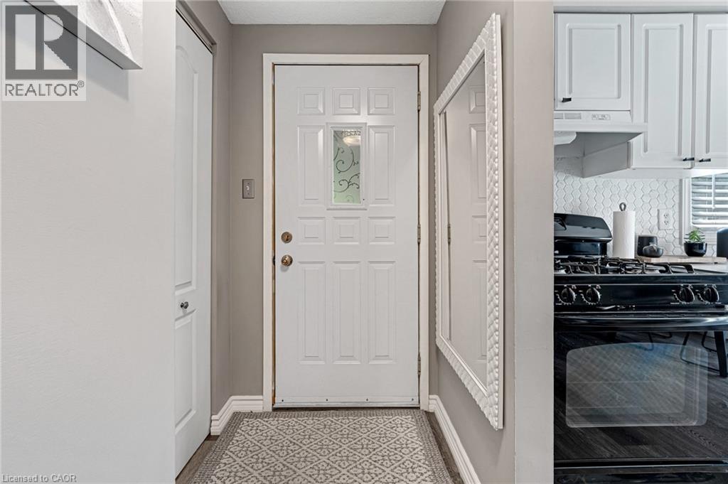 415 MORGAN Avenue Unit# 15