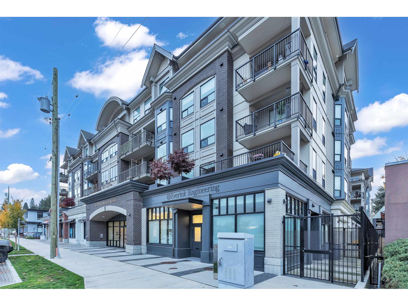 101 2493 MONTROSE AVENUE