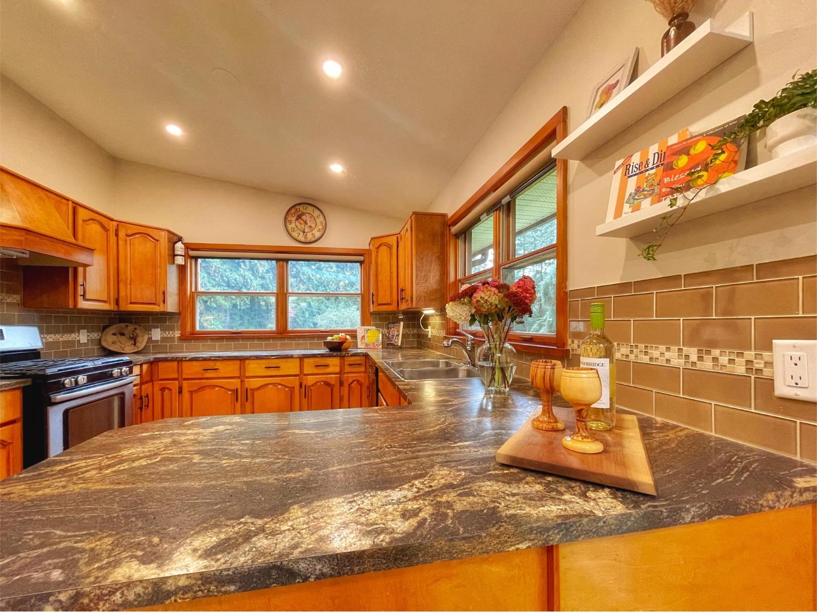 3048 HOT SPRINGS ROAD|Agassiz