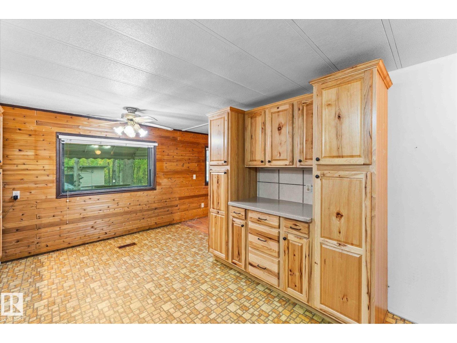 #412 & 411 53303 RGE ROAD 31