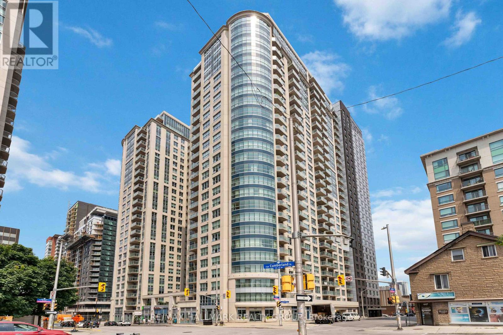 Photo 1 of 22 — 305 - 195 BESSERER STREET Unit 305, Ottawa, ON K1N0B6