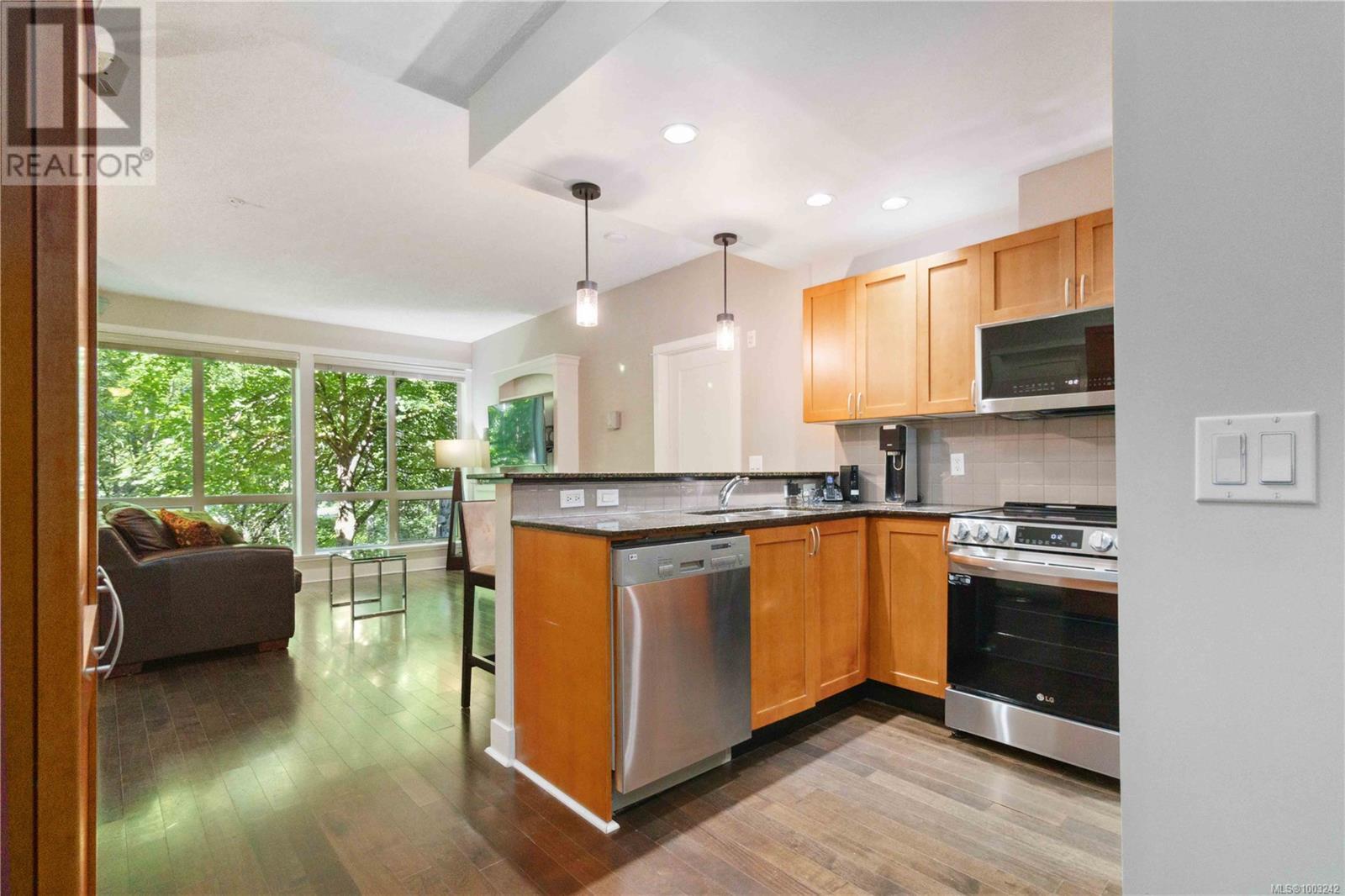 106 635 Brookside Rd