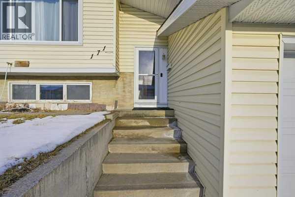 171 Rundlefield Crescent NE