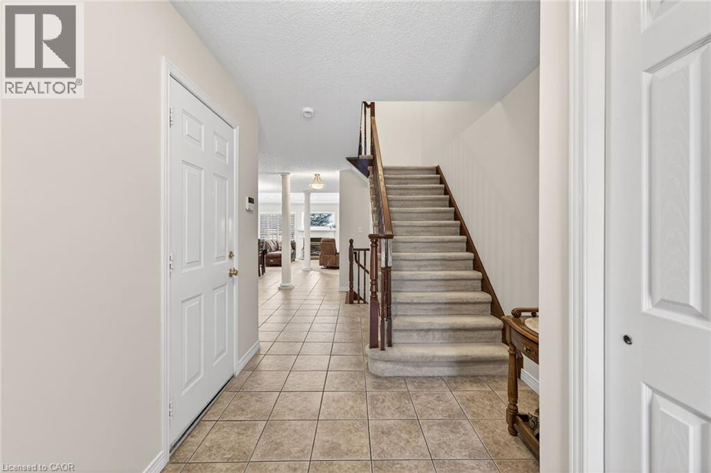33 WILLOW Lane