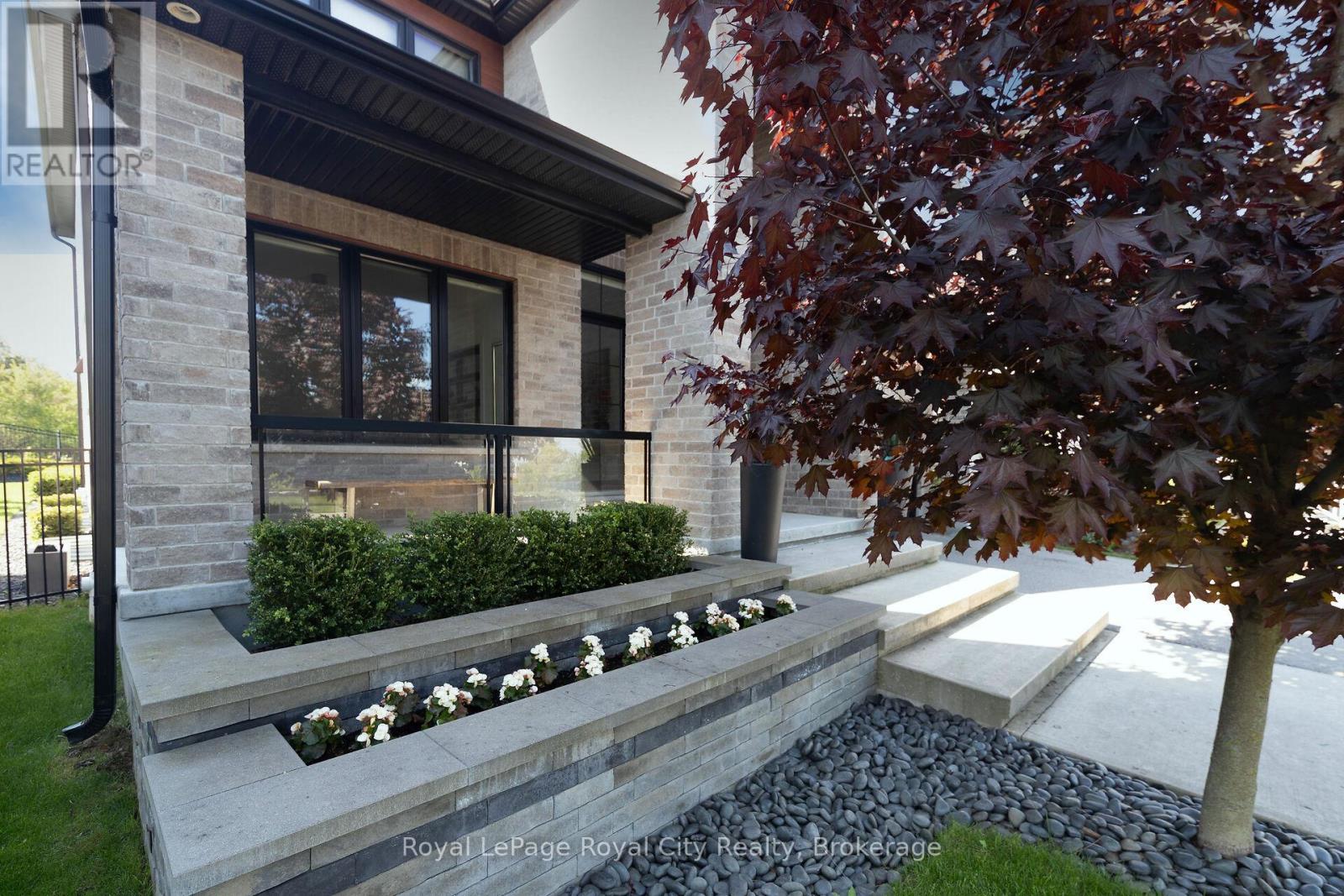 303 GOSLING GARDENS