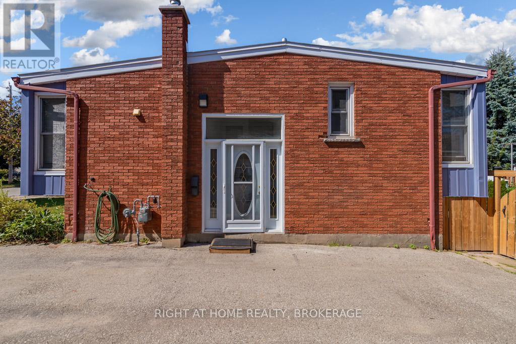 231 ALMA STREET N