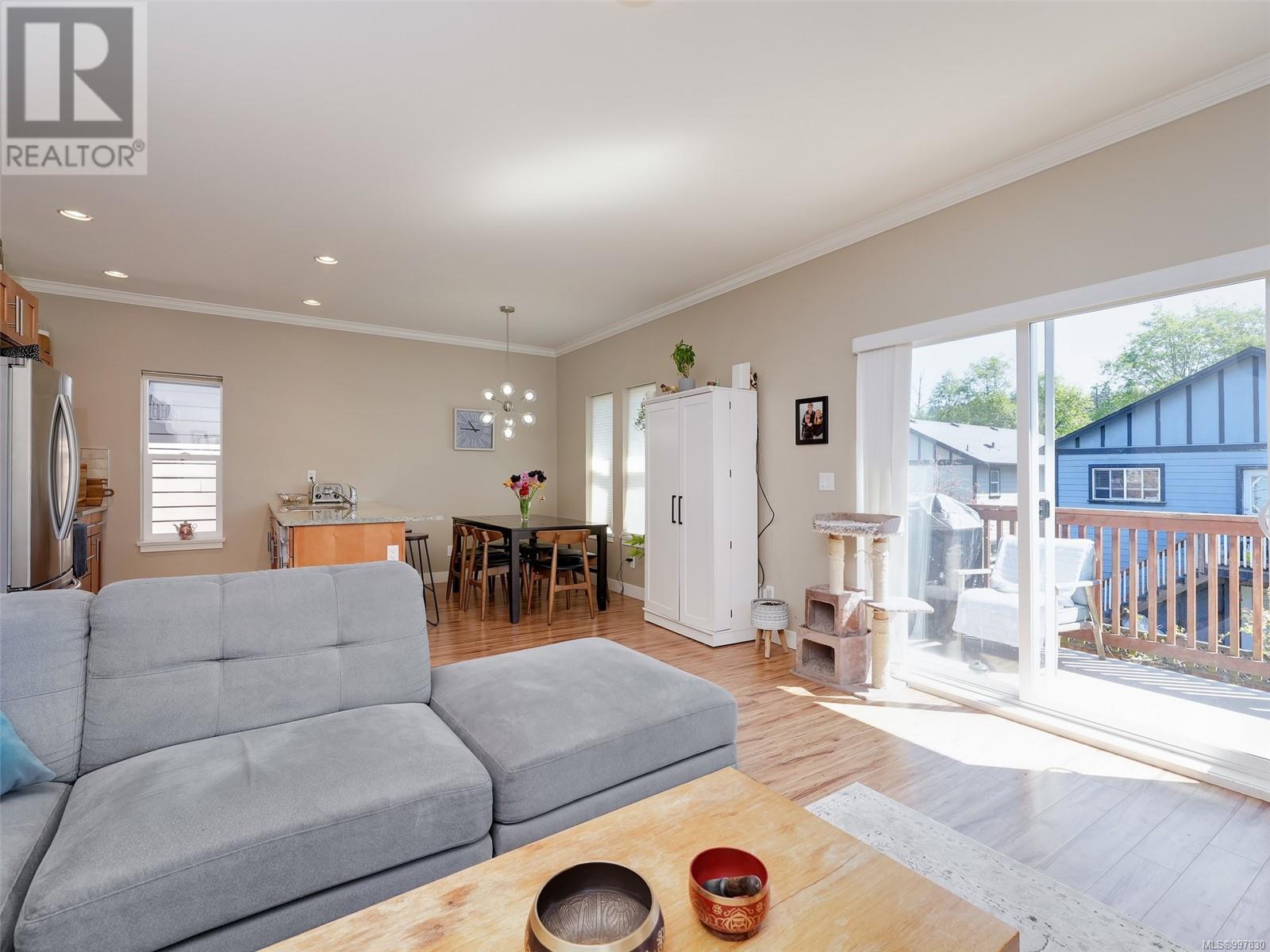 3307 Merlin Rd