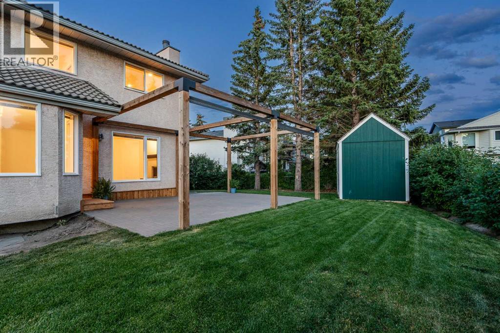 88 Sandringham Close NW