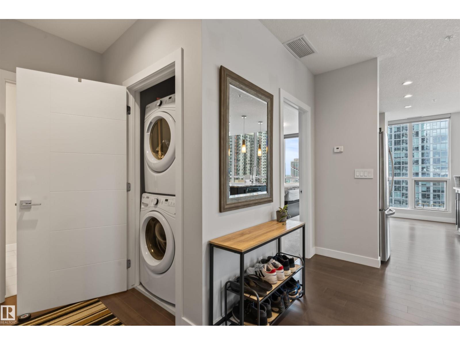 #1107 10238 103 ST NW