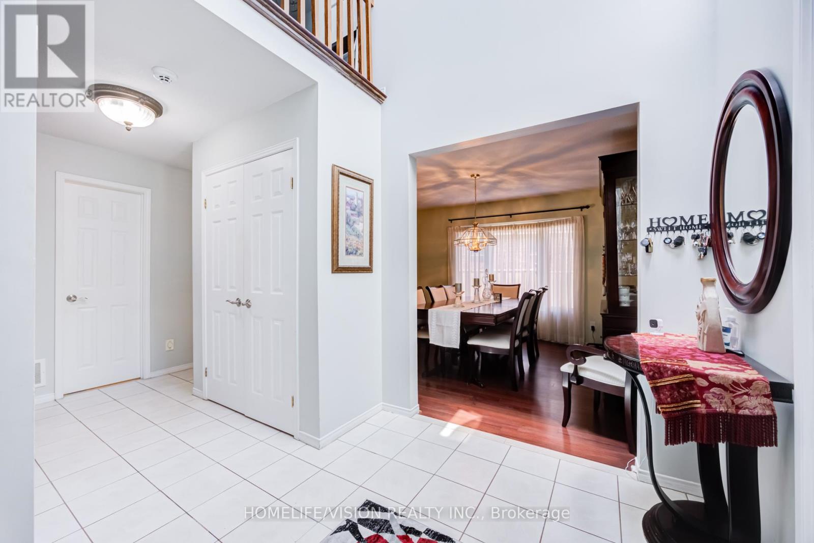 1206 FIELDSTONE CIRCLE