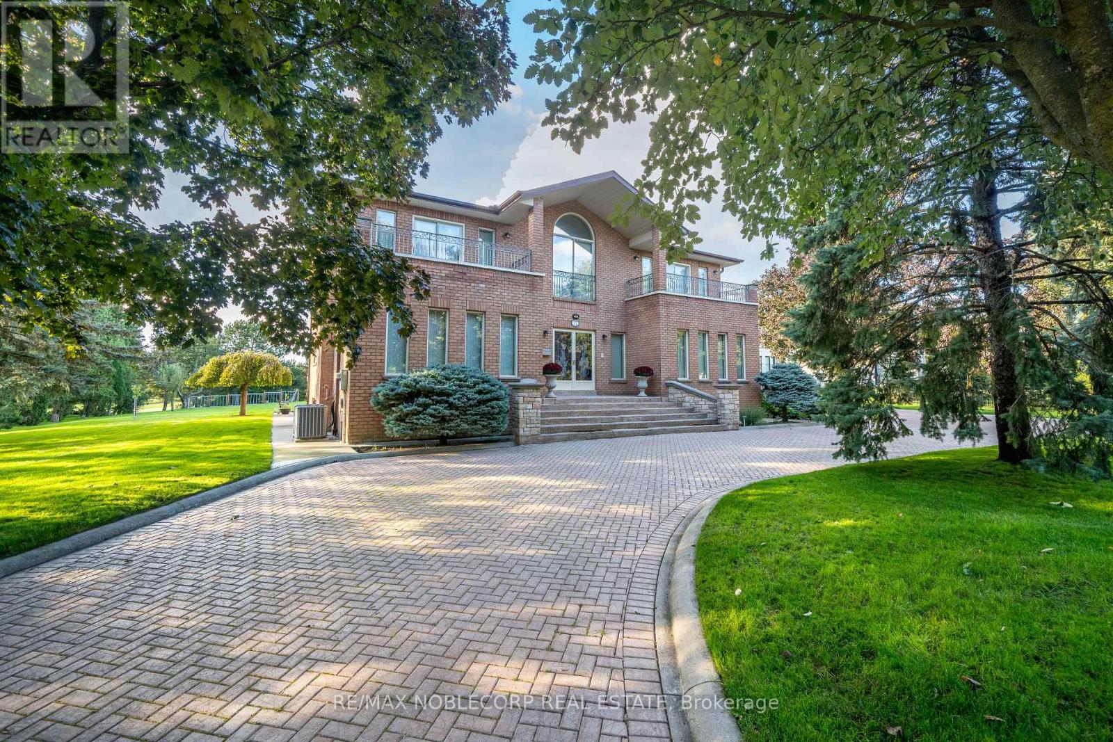 72 BALDING BOULEVARD