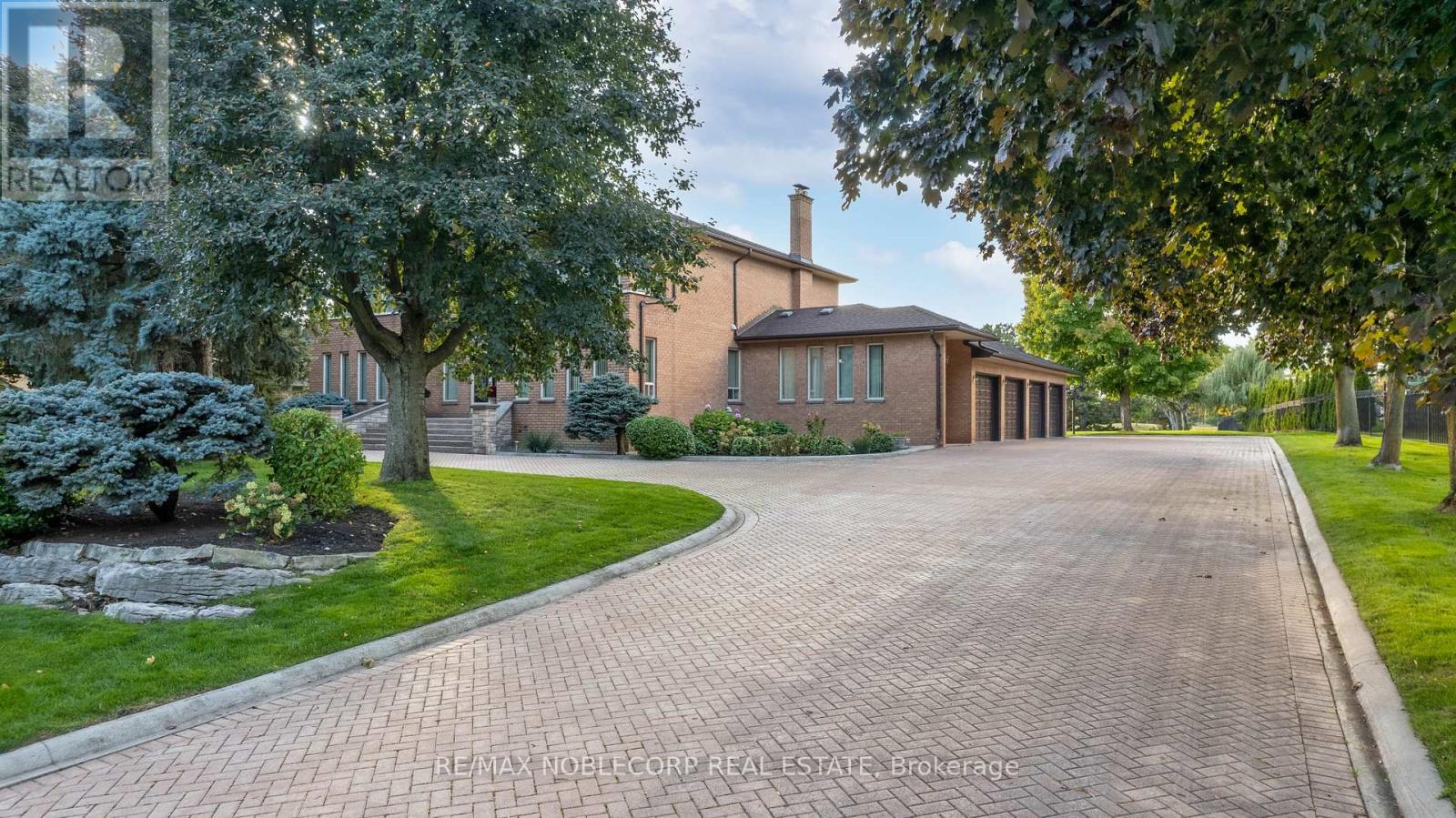 72 BALDING BOULEVARD