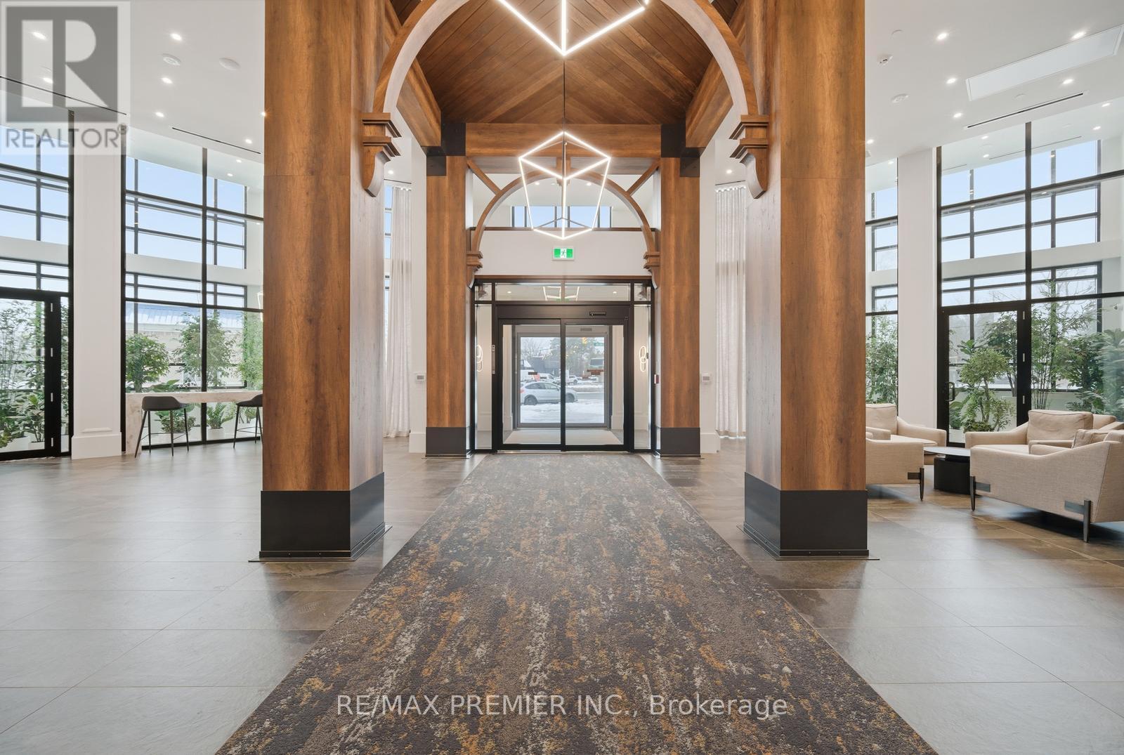 435 - 2075 KING ROAD