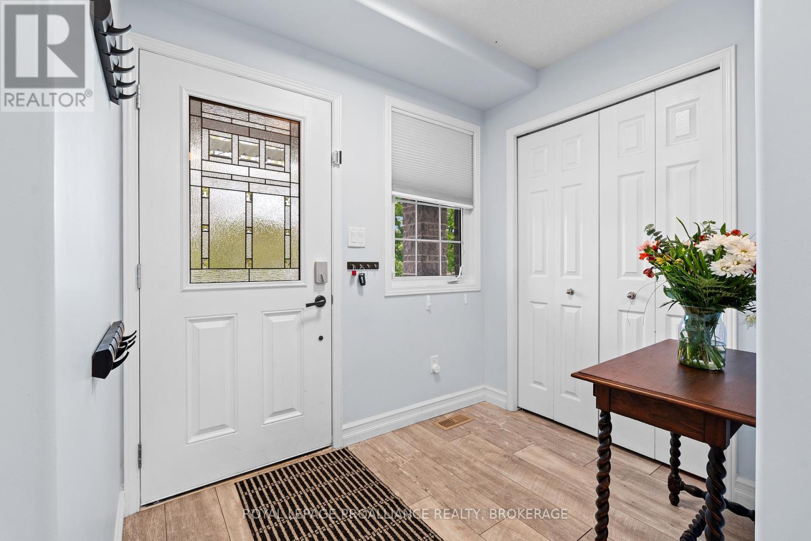 1482 ALBANY DRIVE