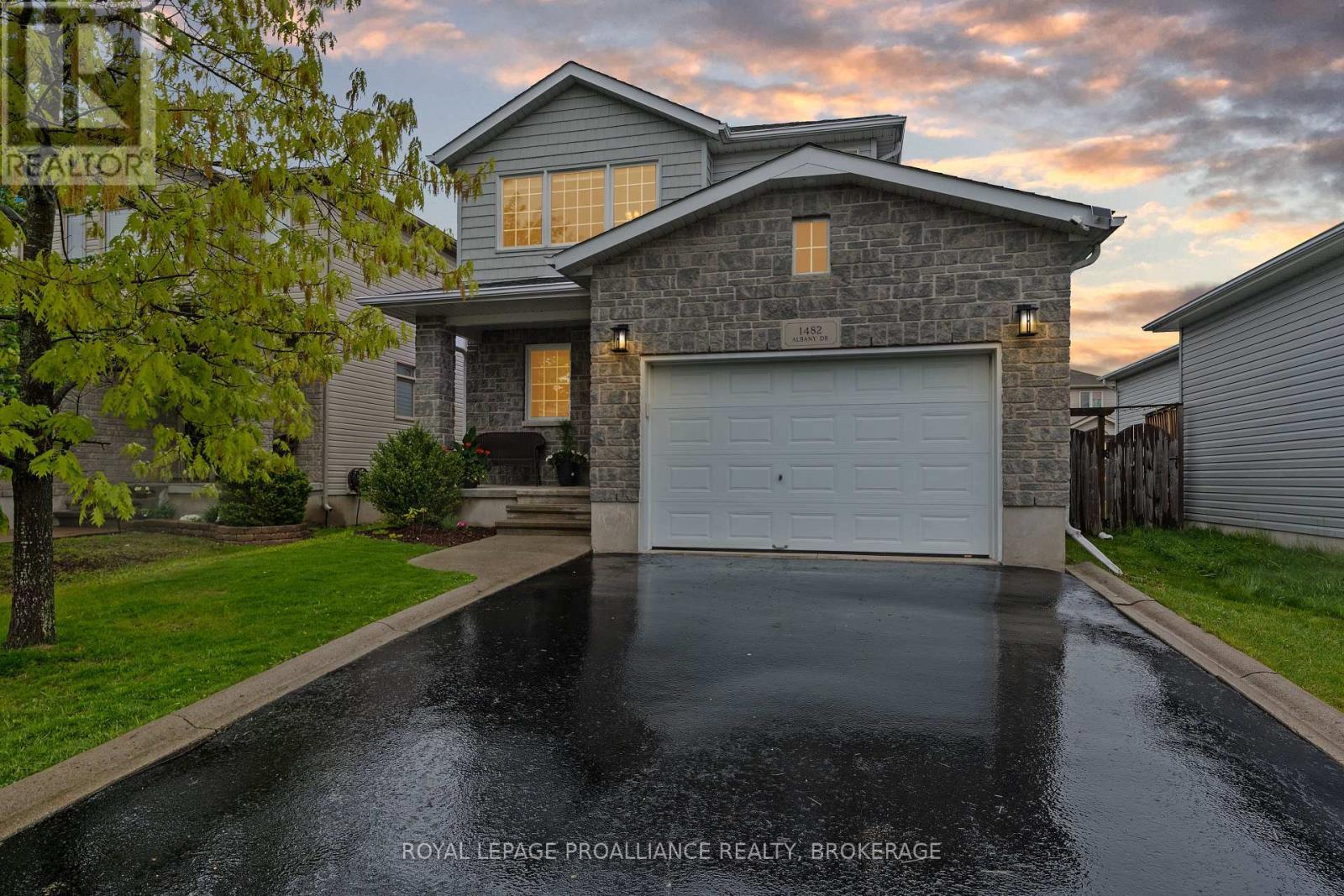 1482 ALBANY DRIVE