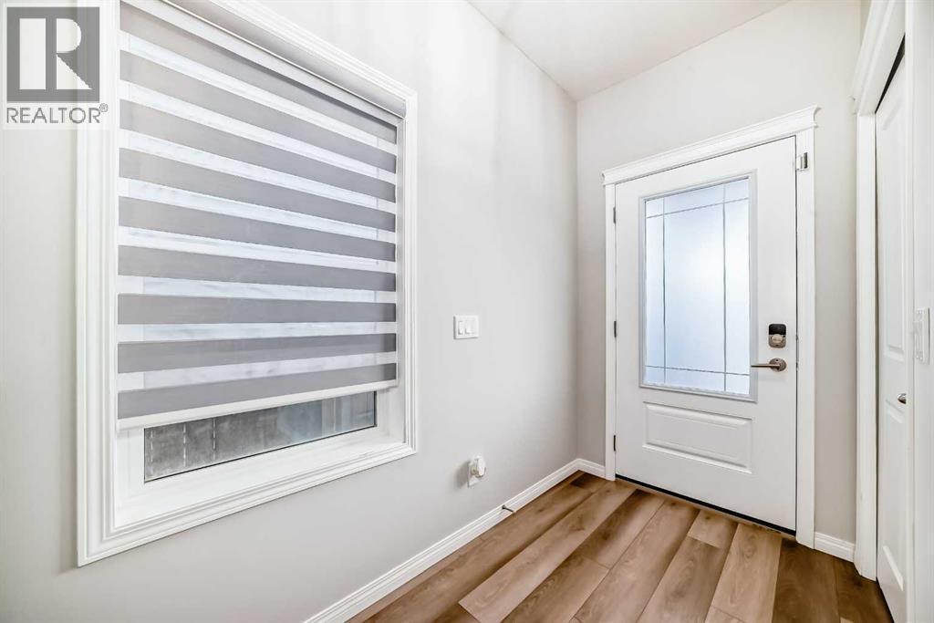 246 Midgrove Mews SW