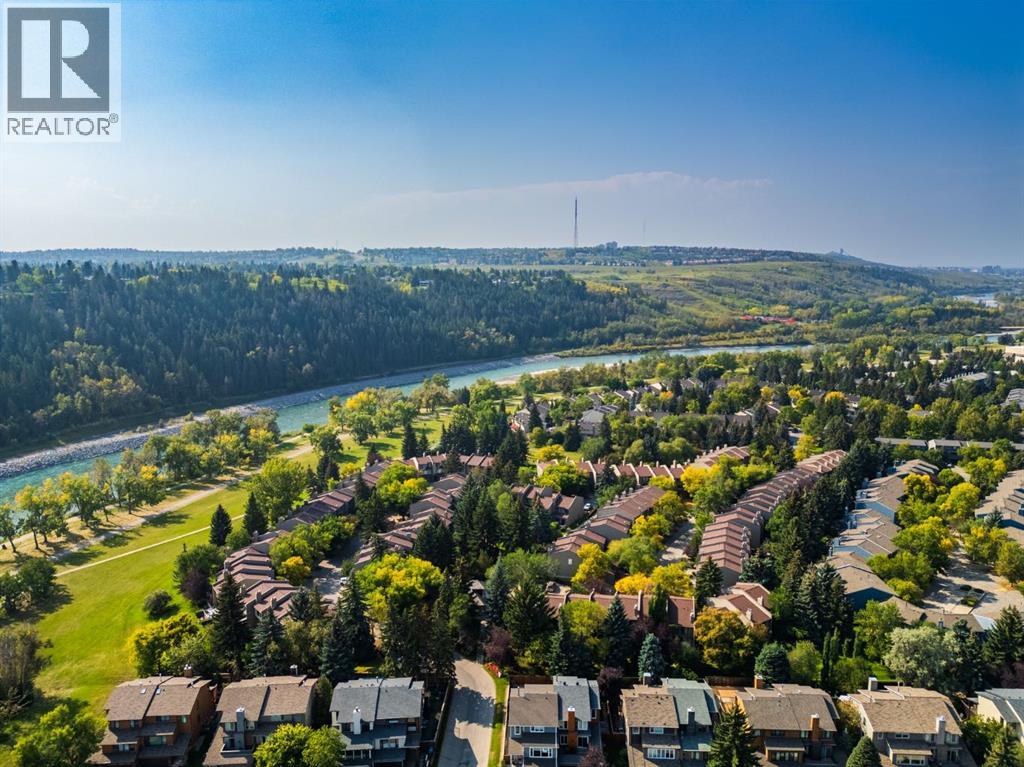 20 Point Mckay Court NW