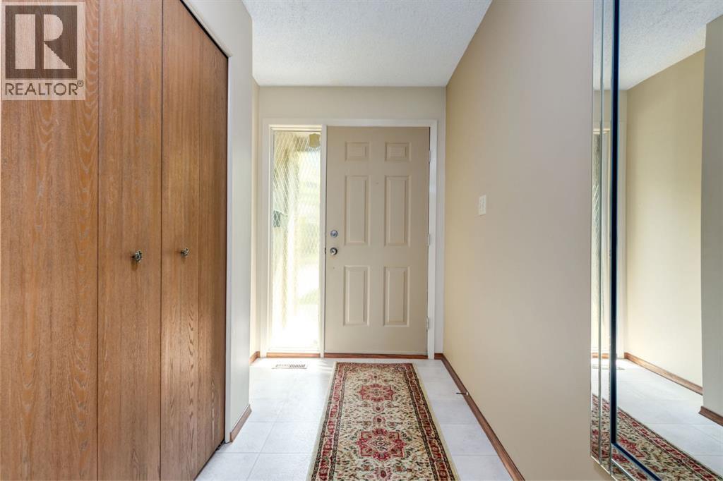 20 Point Mckay Court NW