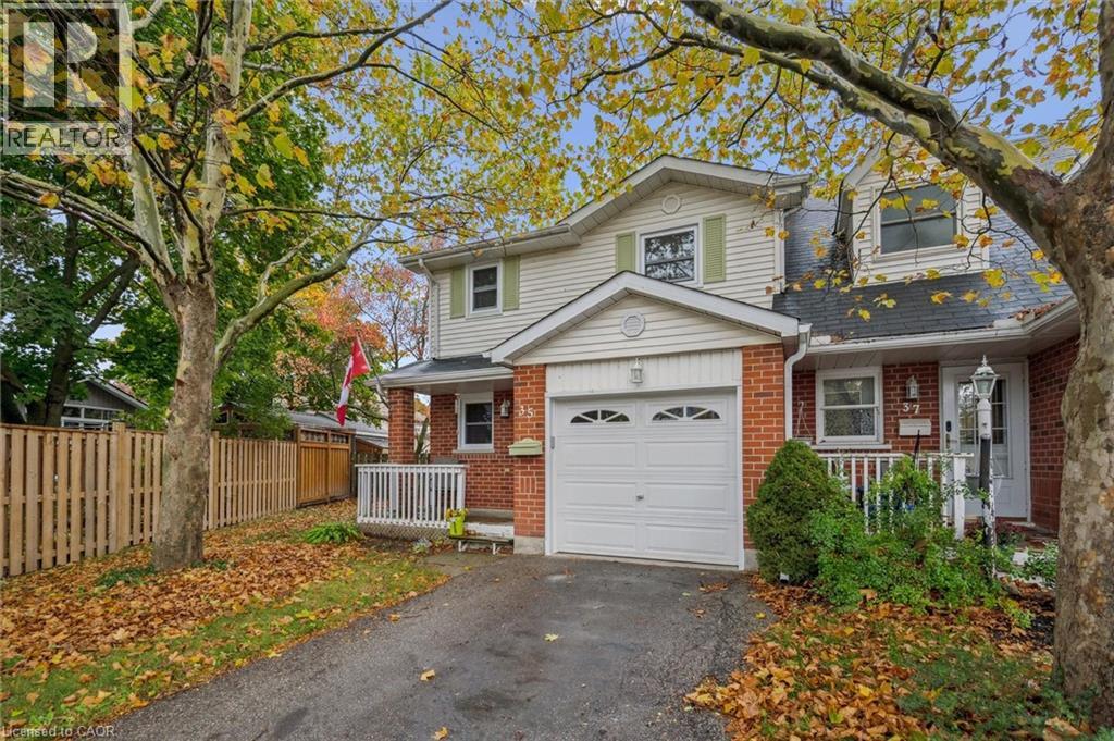35 EDGEMERE Drive