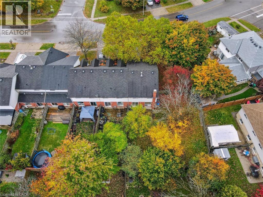35 EDGEMERE Drive