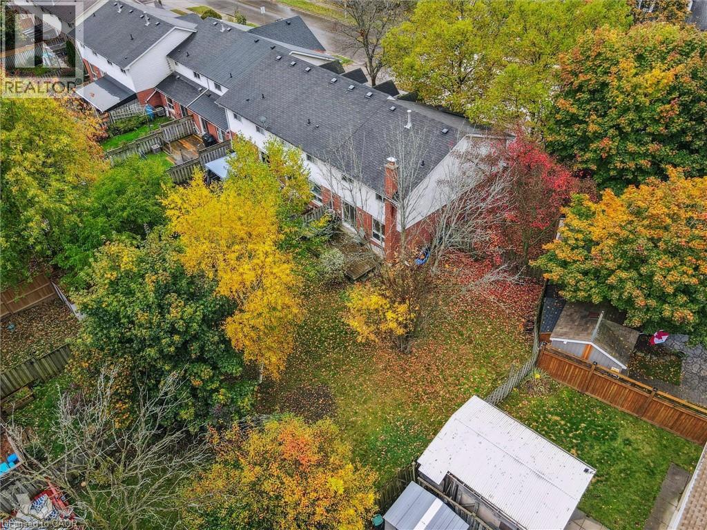 35 EDGEMERE Drive