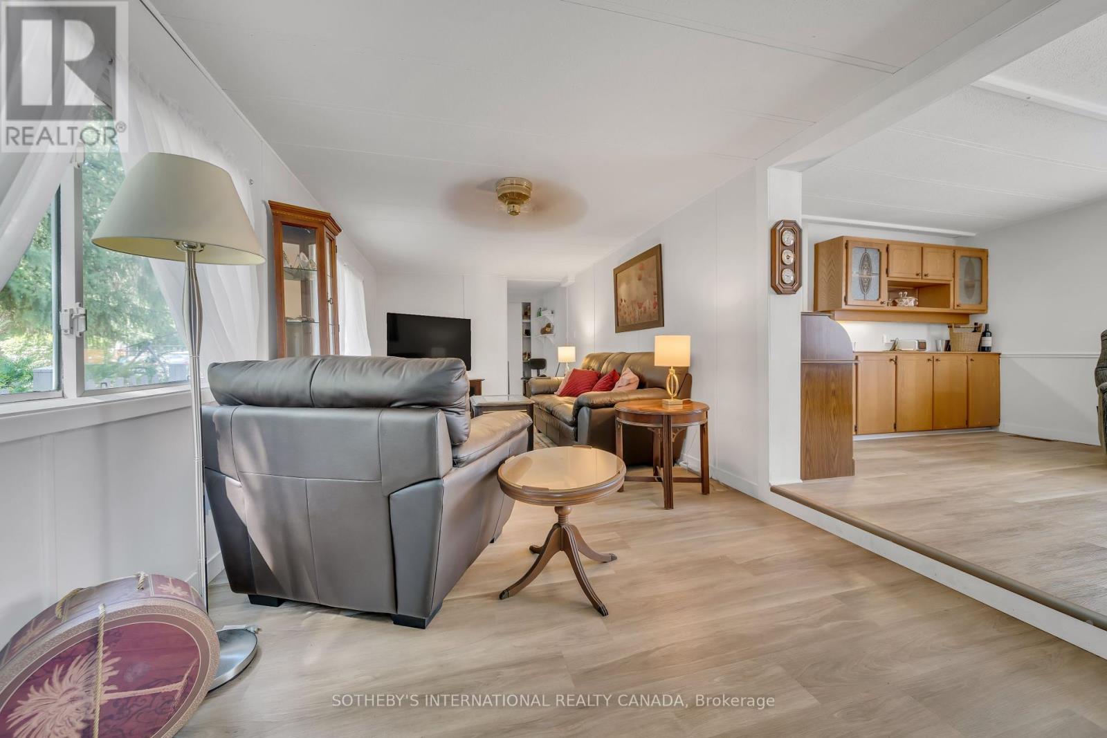 21 - 580 BEAVER CREEK ROAD