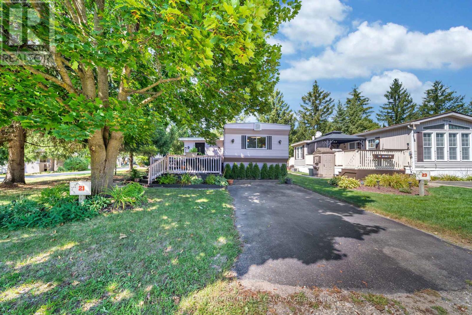21 - 580 BEAVER CREEK ROAD
