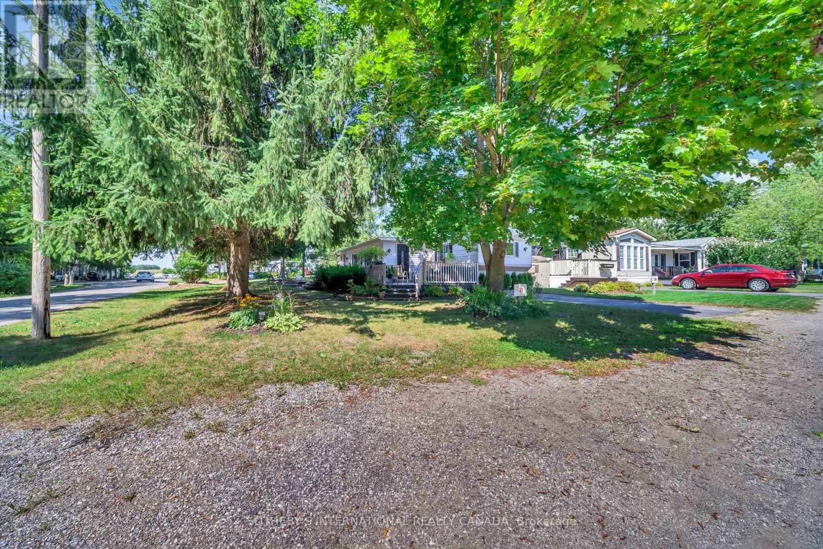 21 - 580 BEAVER CREEK ROAD