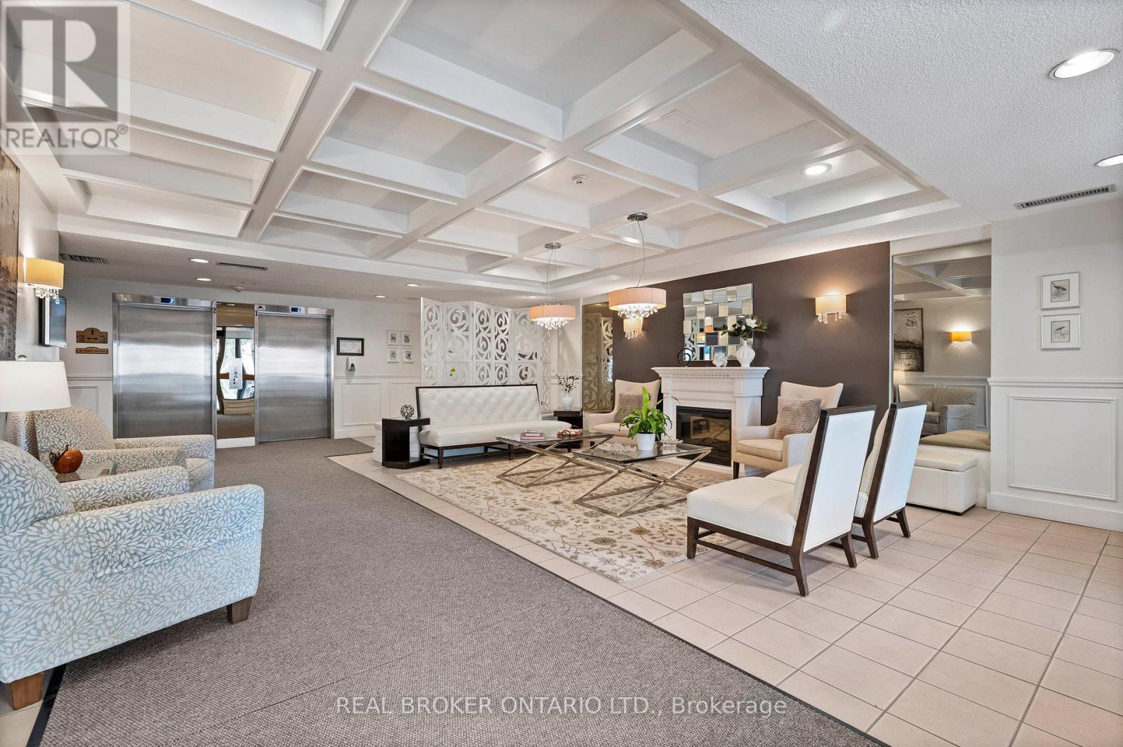 101 - 265 WESTCOURT PLACE