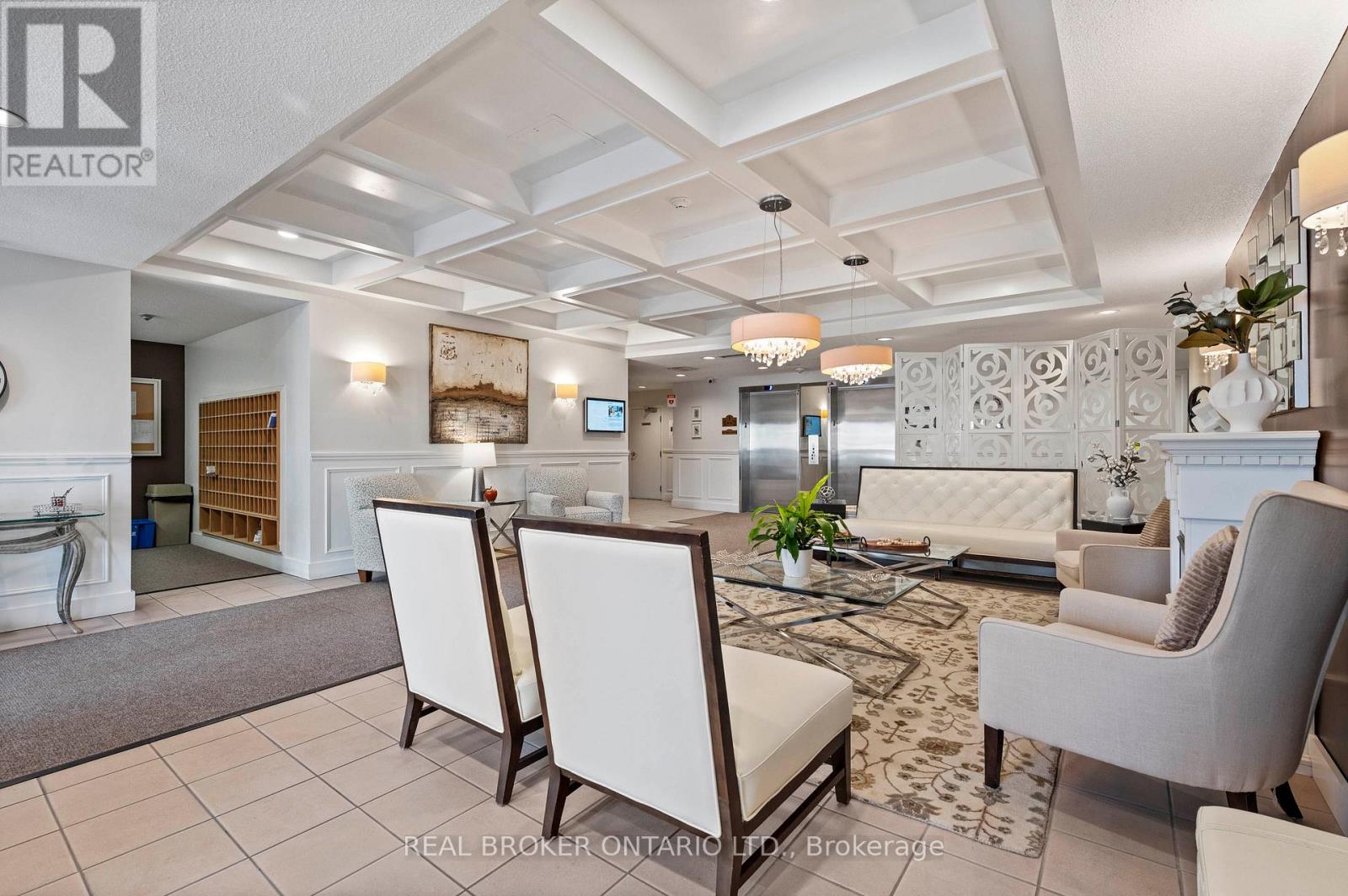 101 - 265 WESTCOURT PLACE