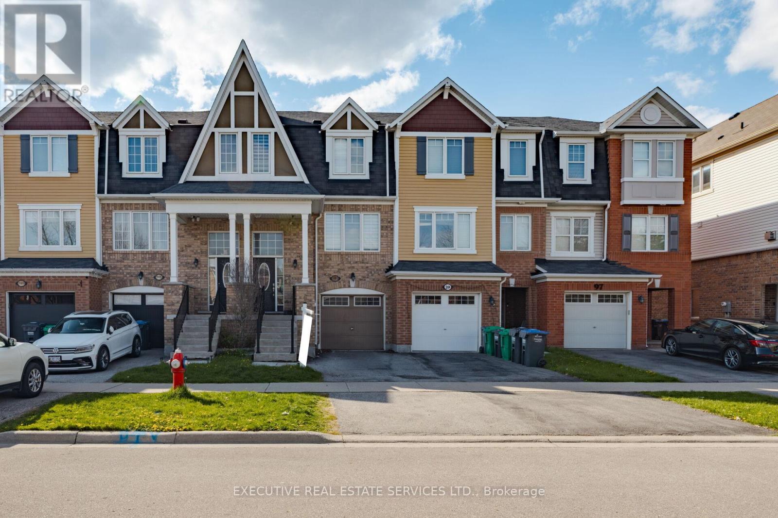 101 MCCLEAVE CRESCENT